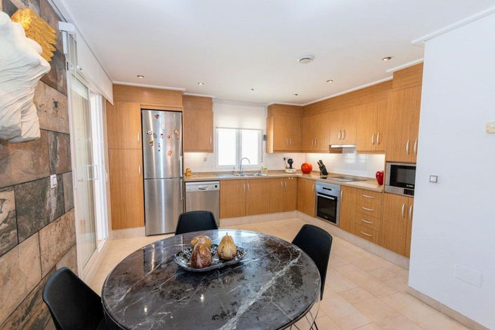 Image No.12-3 Bed Apartment for sale