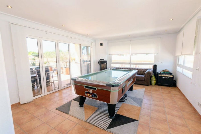 Image No.12-3 Bed Apartment for sale