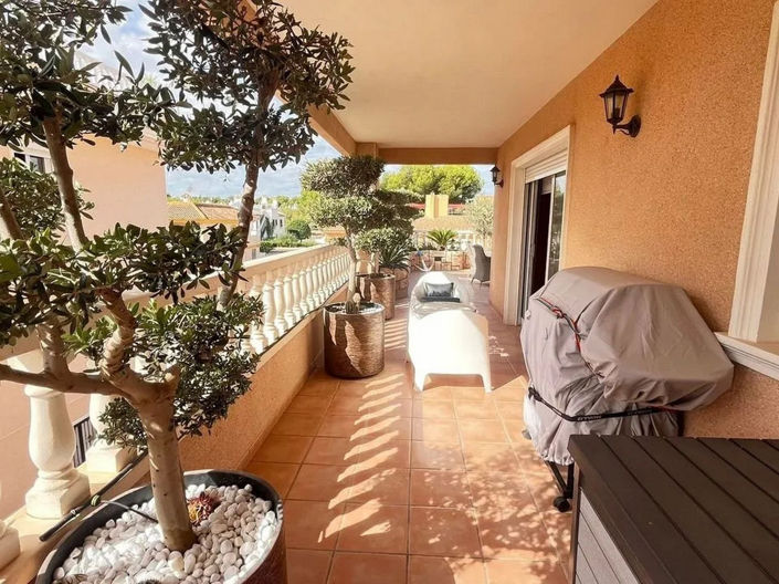 Image No.28-3 Bed Apartment for sale