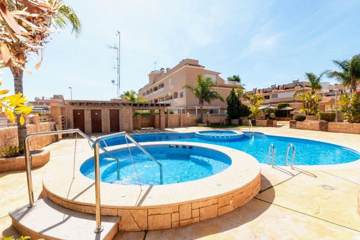Image No.33-3 Bed Apartment for sale