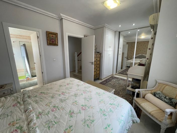 Image No.5-Villa de 4 chambres à vendre à Guardamar del Segura