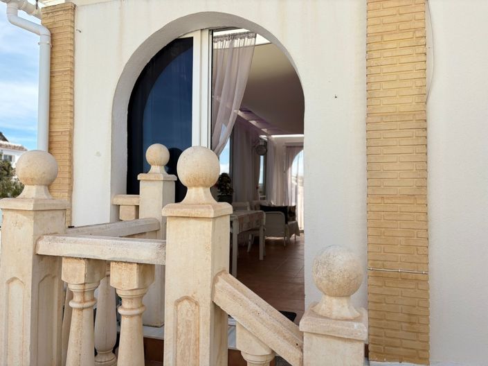 Image No.9-3 Bed Villa for sale