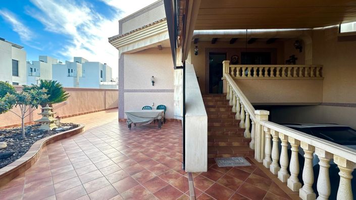 Image No.3-Maison de ville de 4 chambres à vendre à Torrevieja