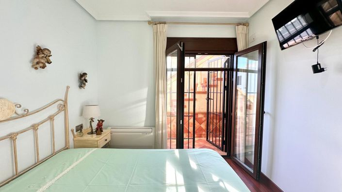 Image No.34-4 Bed Townhouse for sale