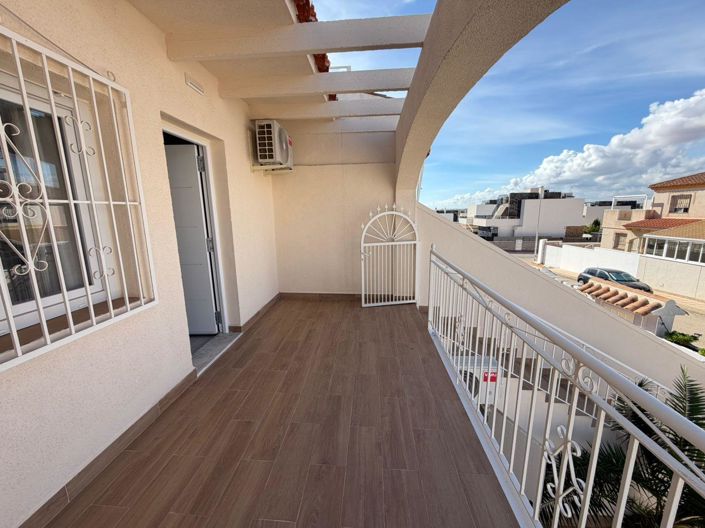 Image No.29-4 Bed House for sale