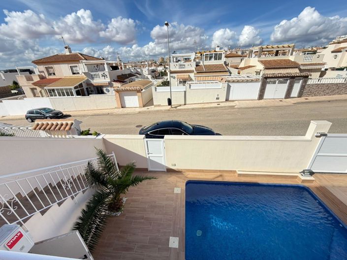Image No.34-4 Bed House for sale