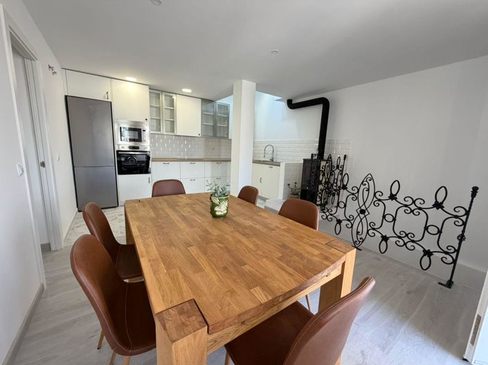 Image No.8-4 Bed House for sale