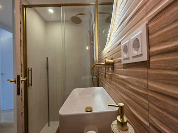 12-53013098fcab6c38b1379cd33298e050