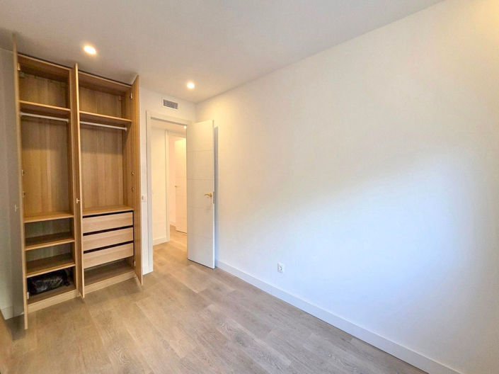 Image No.26-3 Bed Apartment for sale