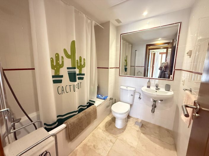 Image No.14-2 Bed Apartment for sale