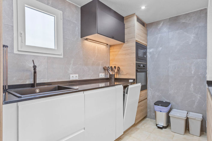 Image No.9-2 Bed Bungalow for sale