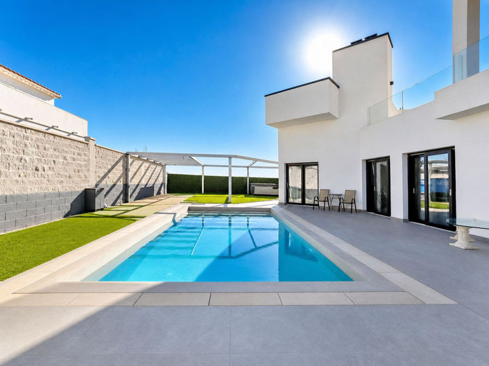 Image No.2-3 Bed Villa for sale
