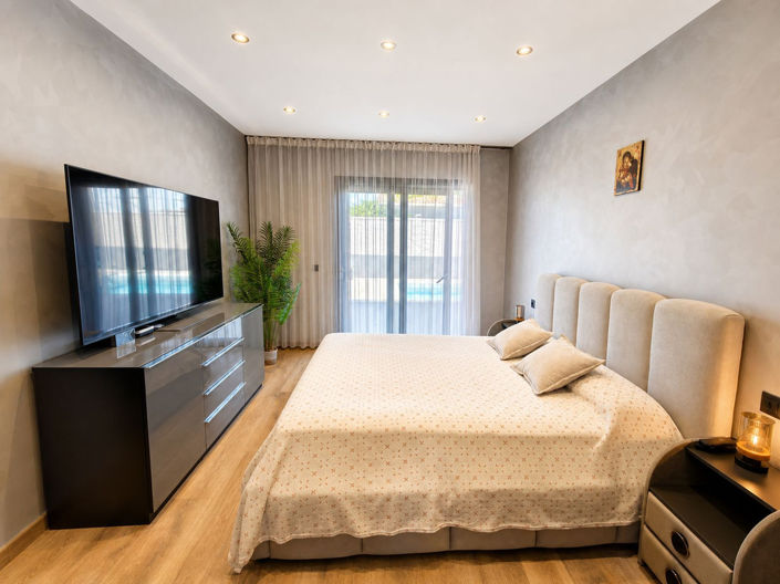 Image No.9-3 Bed Villa for sale