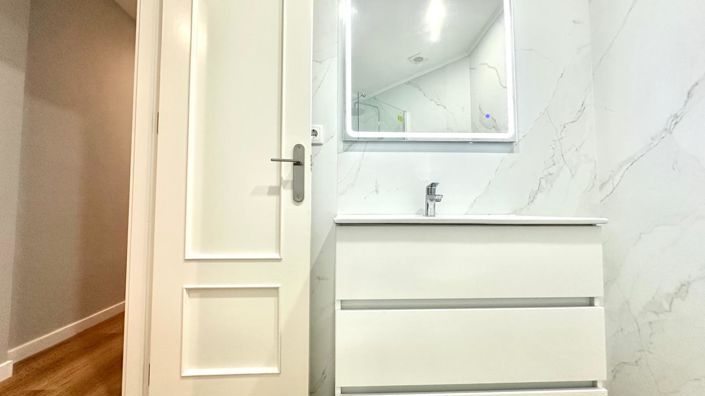 Image No.21-2 Bed Apartment for sale