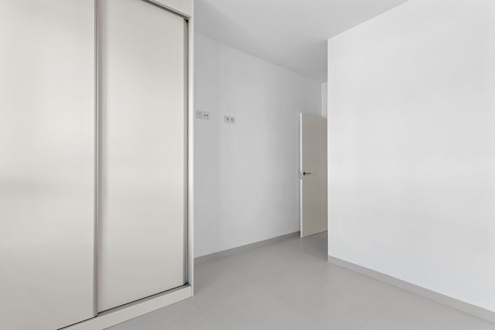 Image No.18-2 Bed Apartment for sale