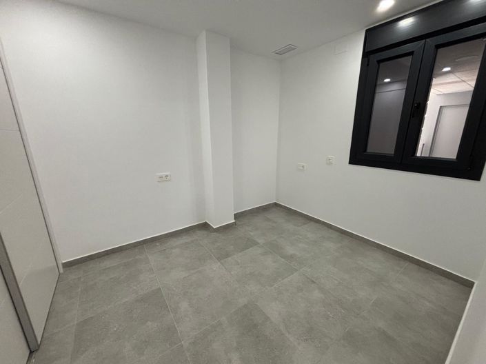 Image No.28-3 Bed Apartment for sale