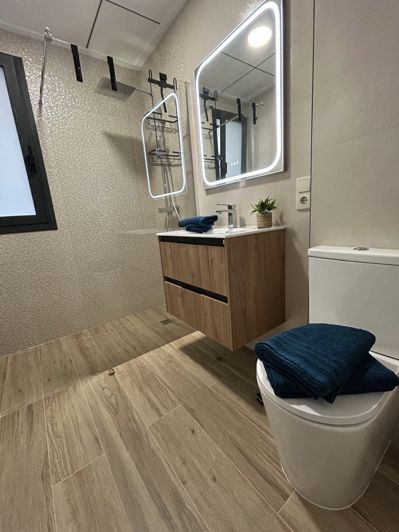 Image No.37-3 Bed Townhouse for sale