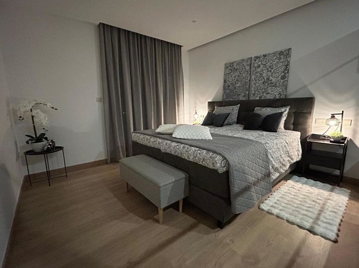 Image No.40-3 Bed Townhouse for sale