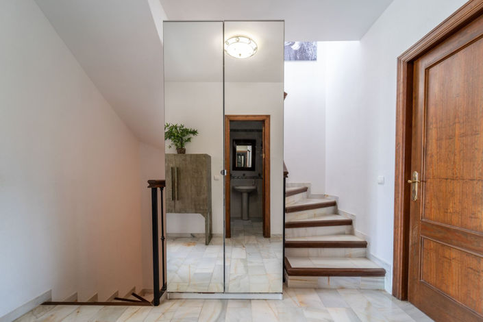 Image No.15-3 Bed Townhouse for sale