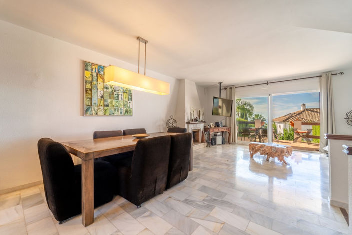 Image No.2-3 Bed Villa for sale