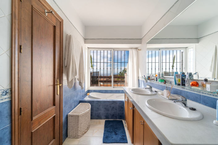 Image No.35-3 Bed Townhouse for sale