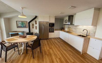 7-aa4cc561180b369757c0bb4af9886cd3