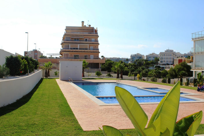 Image No.11-2 Bed House for sale