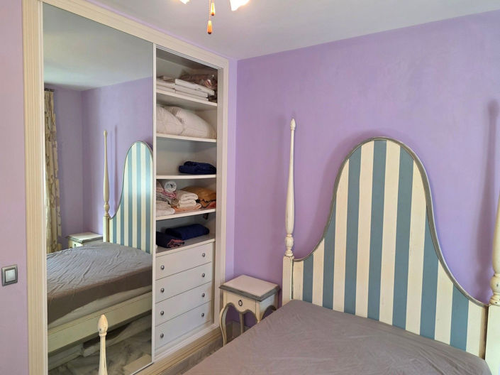 Image No.15-3 Bed House for sale