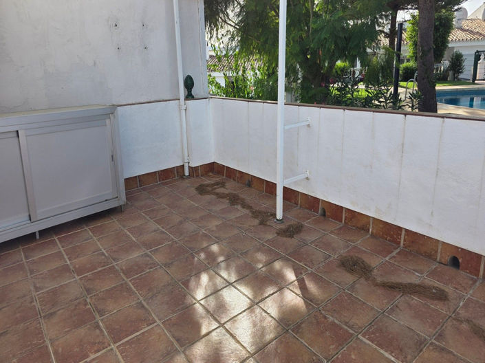 Image No.19-3 Bed House for sale