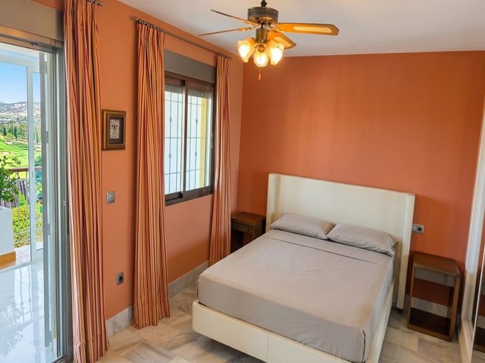 Image No.21-3 Bed Villa for sale