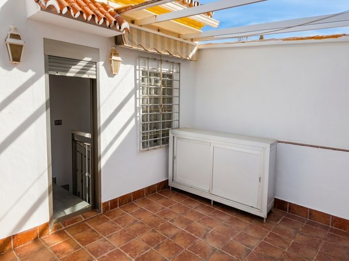 Image No.28-3 Bed Villa for sale