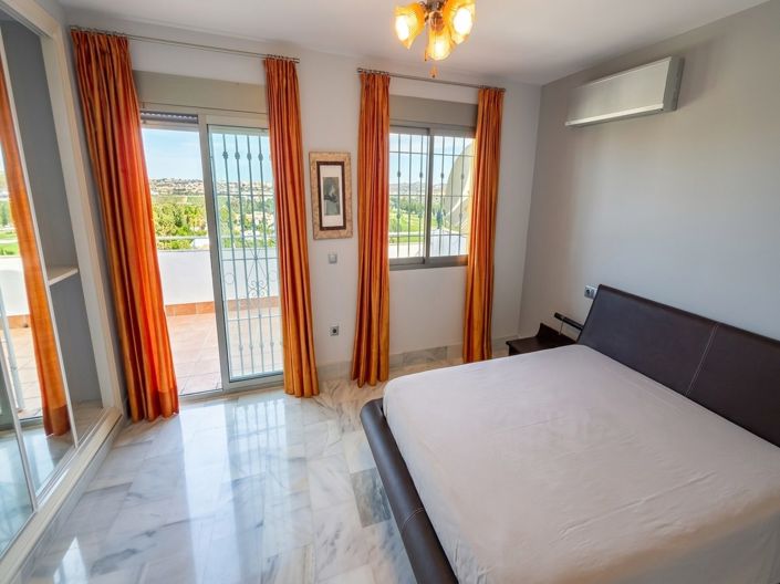 Image No.34-3 Bed Villa for sale