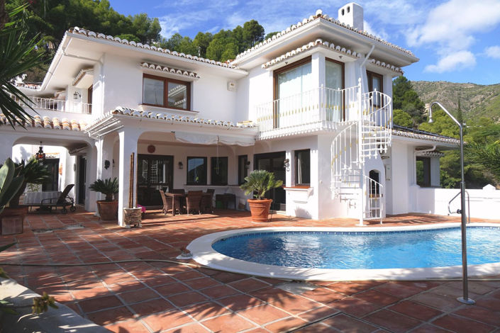 Image No.1-5 Bed Villa for sale