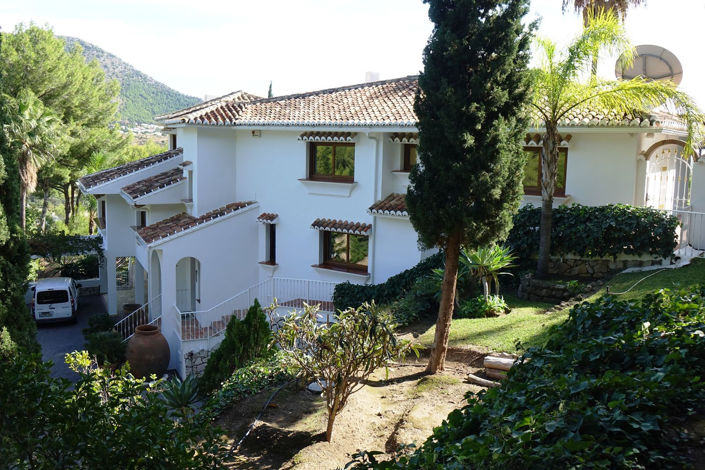 Image No.2-5 Bed Villa for sale