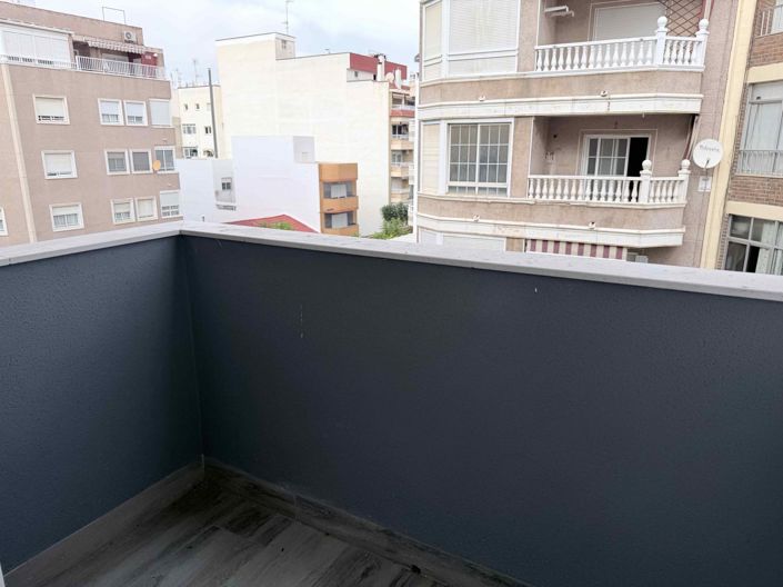 Image No.20-2 Bed Apartment for sale