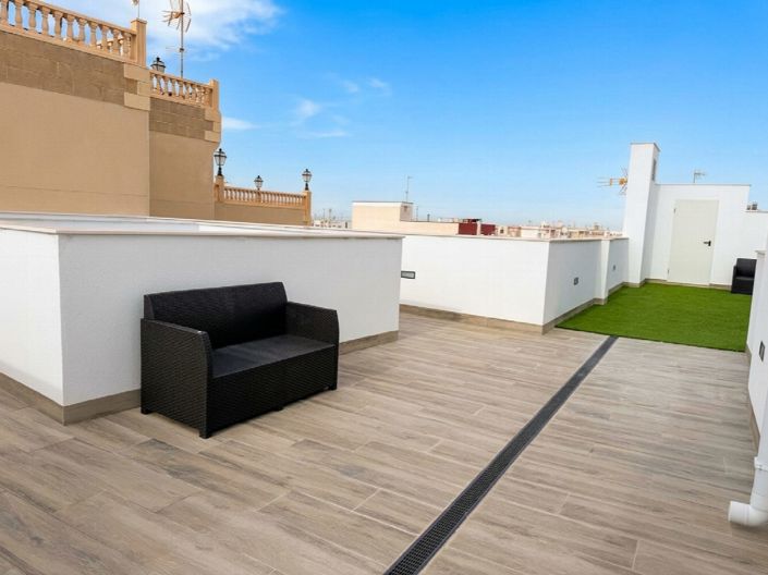 Image No.22-2 Bed Apartment for sale