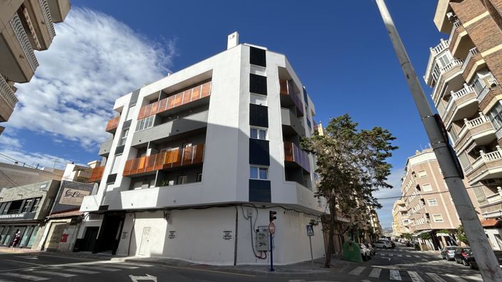 Image No.3-2 Bed Apartment for sale