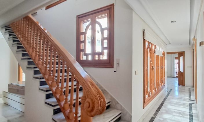 Image No.15-6 Bed Apartment for sale