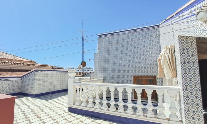 Image No.27-6 Bed Apartment for sale