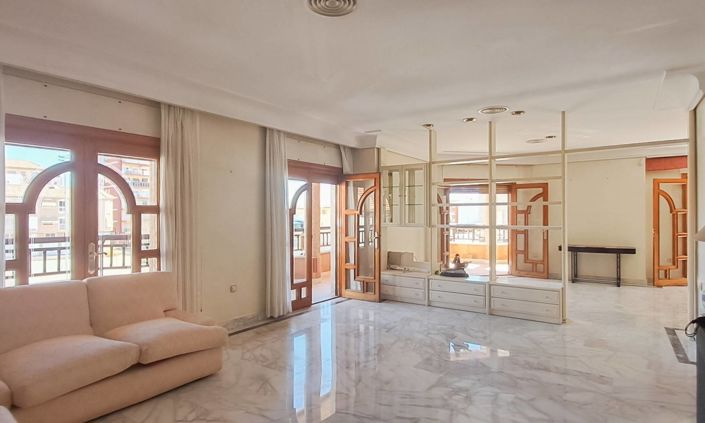 Image No.4-6 Bed Apartment for sale