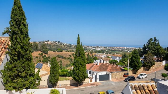 Image No.2-3 Bed Villa for sale