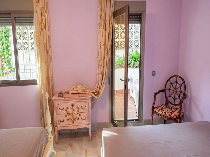 Image No.20-3 Bed Villa for sale