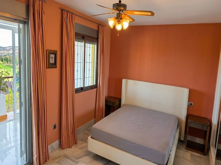 Image No.23-3 Bed Villa for sale