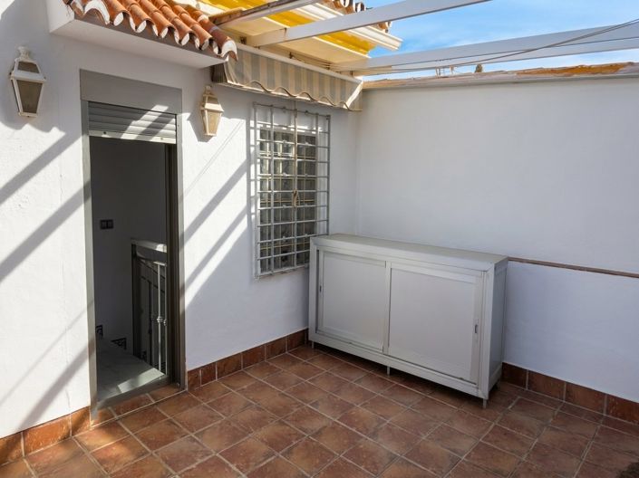Image No.30-3 Bed Villa for sale