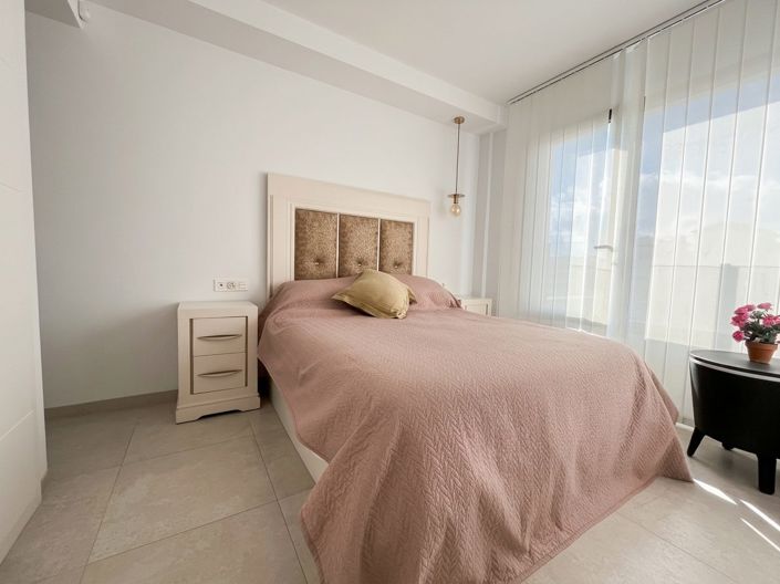 Image No.12-3 Bed House for sale