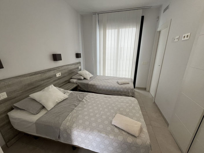 Image No.15-3 Bed Townhouse for sale