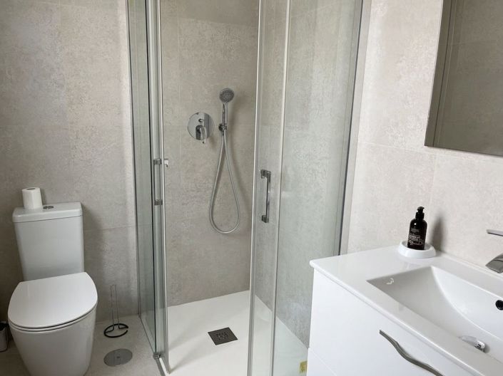 Image No.16-3 Bed House for sale