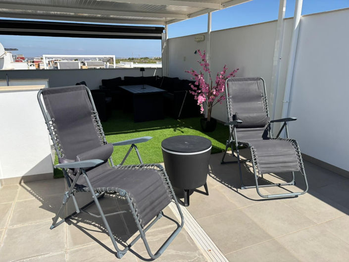 Image No.19-3 Bed House for sale