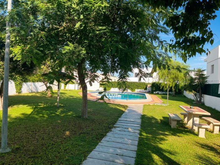 Image No.24-3 Bed House for sale