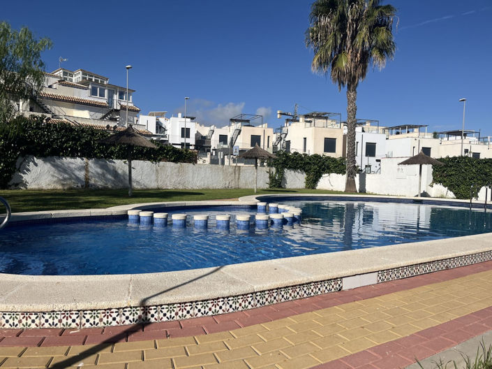 Image No.25-3 Bed Townhouse for sale